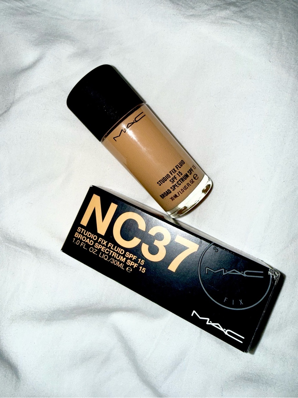 MAC Cosmetics Studio Fix Fluid SPF 15 Foundation NC37 Warm Tan Bottle